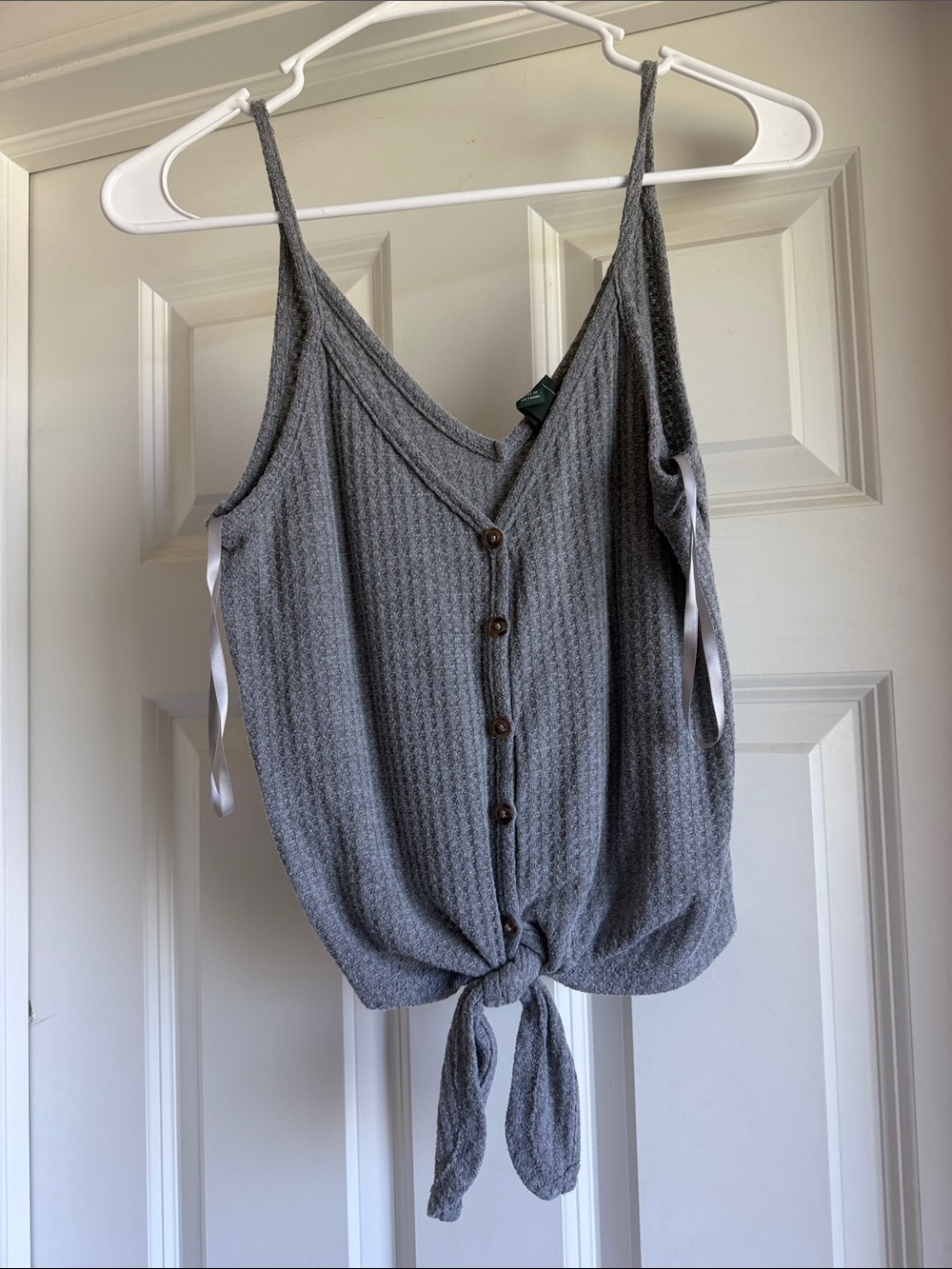 Wild Fable Gray Button-Front Tie-Hem Women's Tank Top
